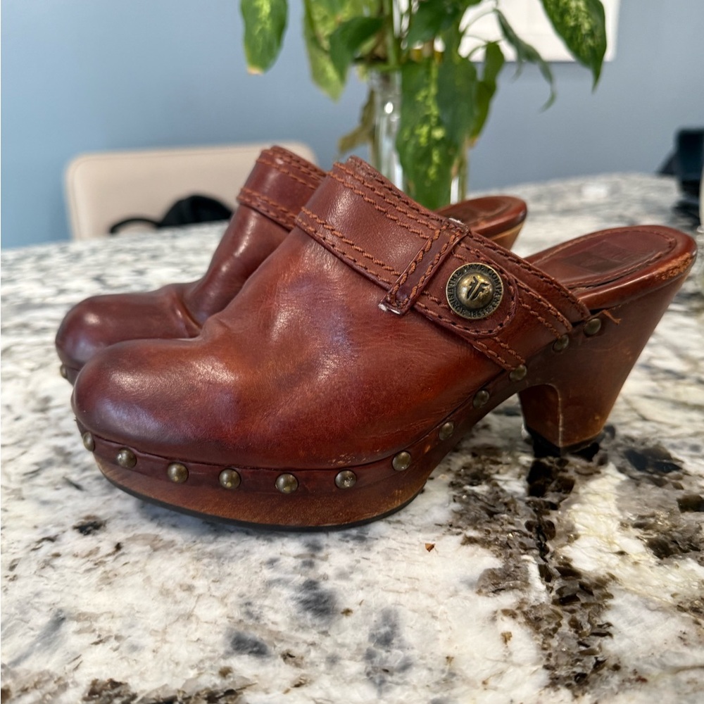 Frye Women's Brown Leather Studded Clog Heels size 5.5